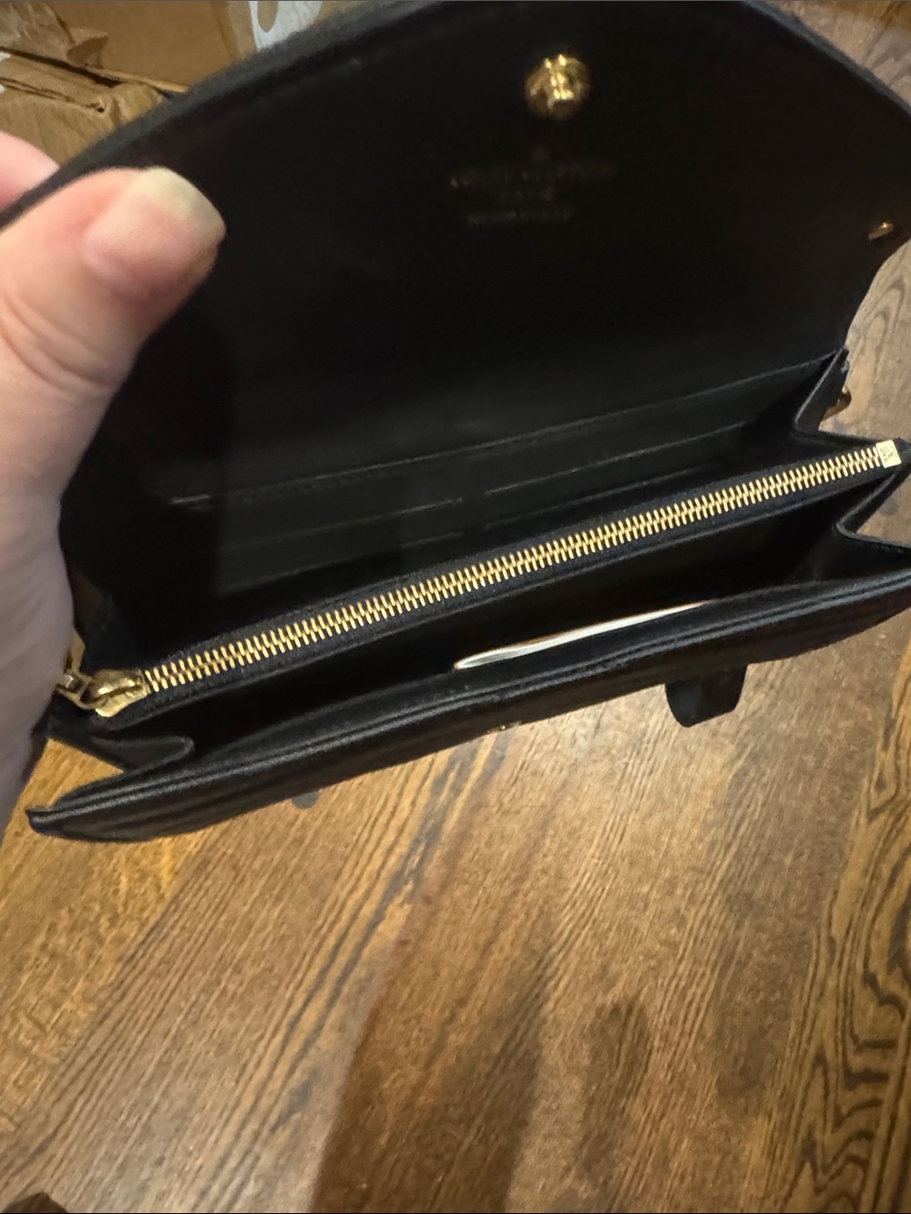 Louis Vuitton/Black Quilted New Wave Wallet/Clutch with Gold LV Emblem/NIB/RARE - Picture 9 of 16